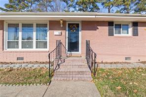 52 Rexford Drive, Newport News, Virginia